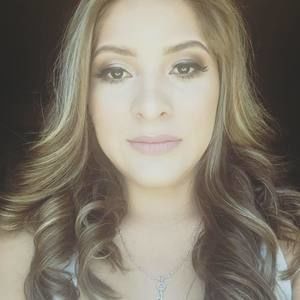 Meet your Posher, Vanessa